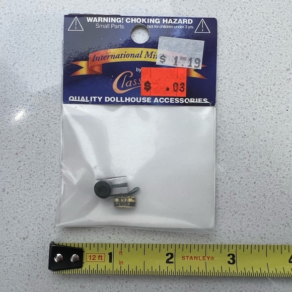 Vintage Dollhouse Miniature Camera with Kodak Film - Picture 6 of 7